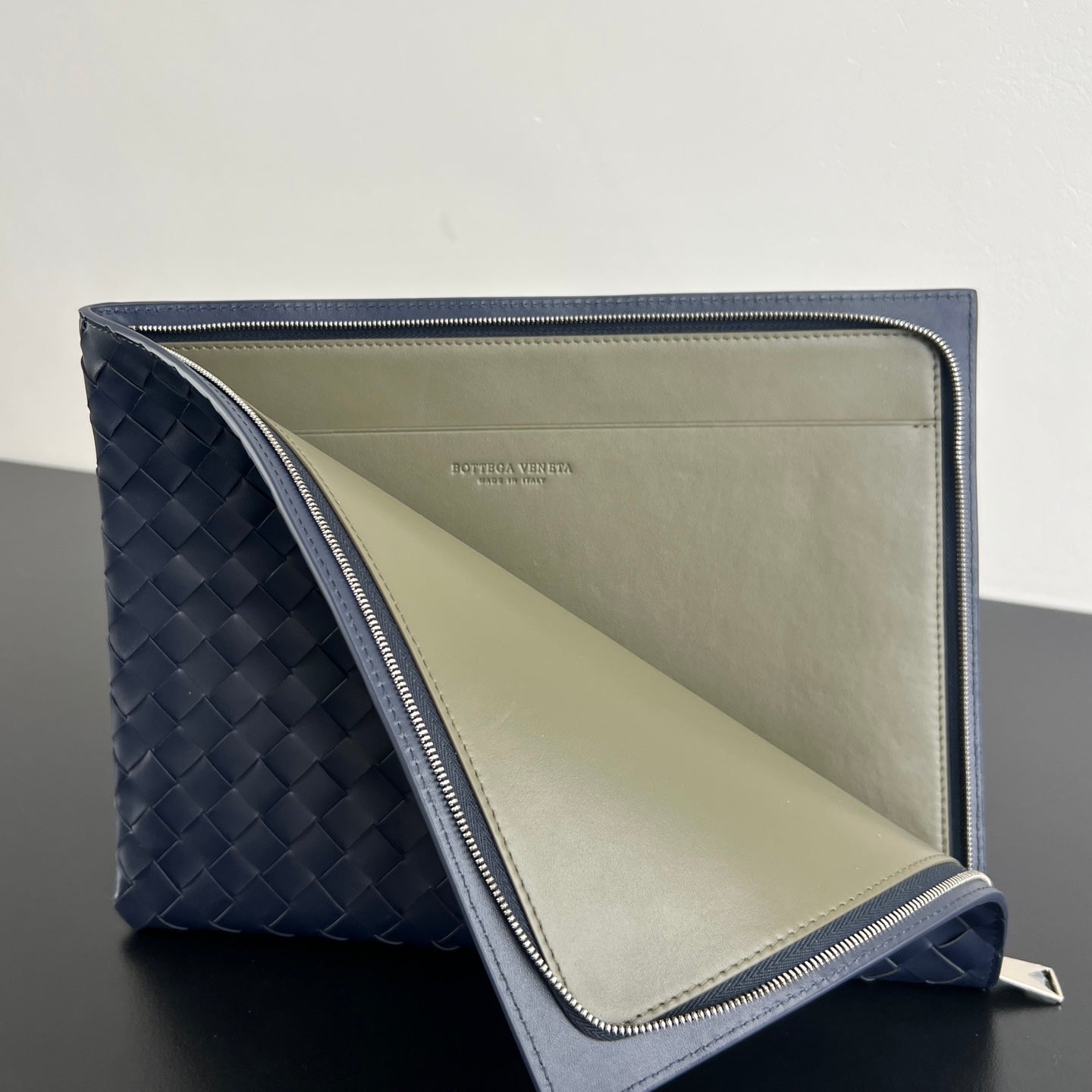 Bottega Veneta Intreccio Half-Zip Clutch Bag 607479