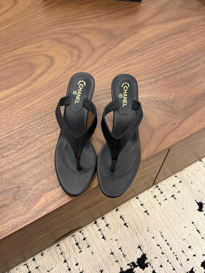 Chanel Satin Heeled Thong Sandals – 2026SS