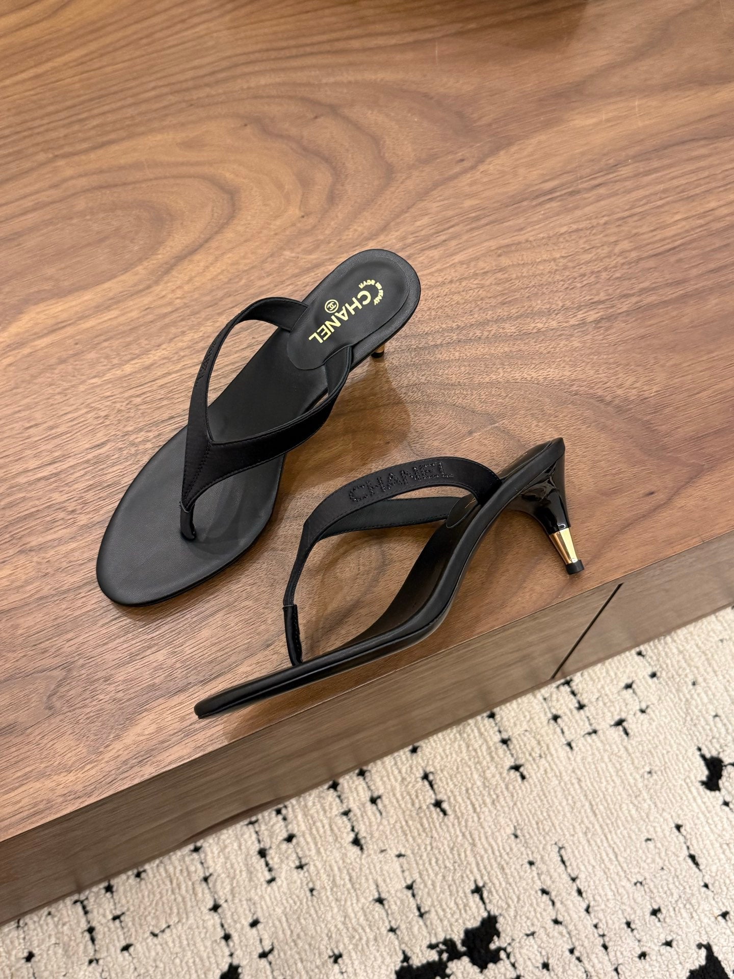 Chanel Satin Heeled Thong Sandals – 2026SS