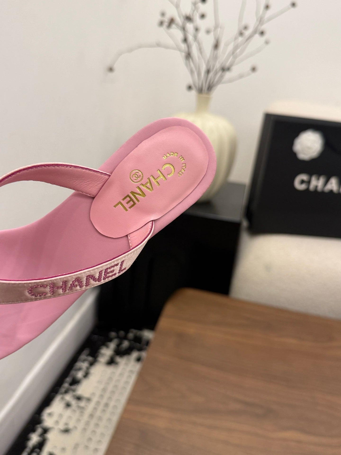 Chanel Satin Heeled Thong Sandals – 2026SS