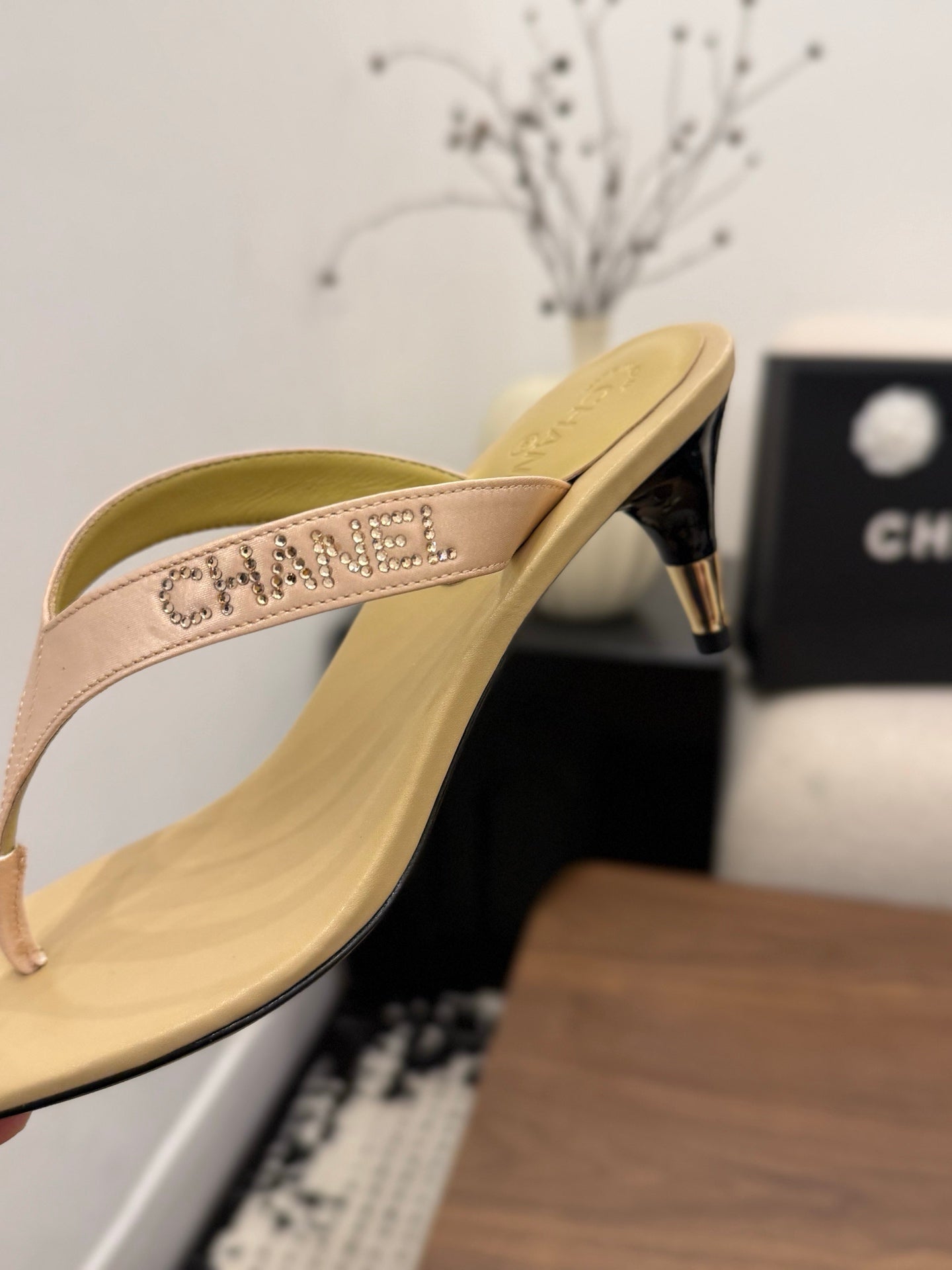Chanel Satin Heeled Thong Sandals – 2026SS