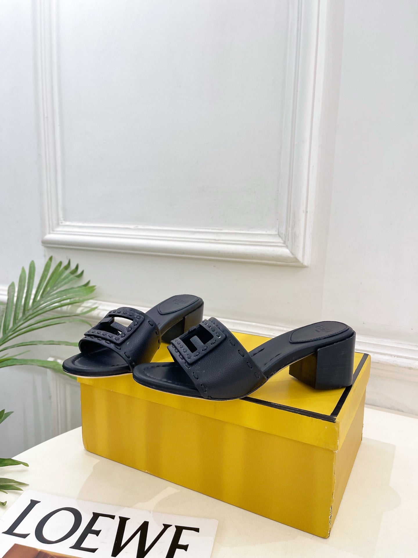 Fendi Cut-Out Chunky Heel Sandals – Spring/Summer Collection – 2026SS