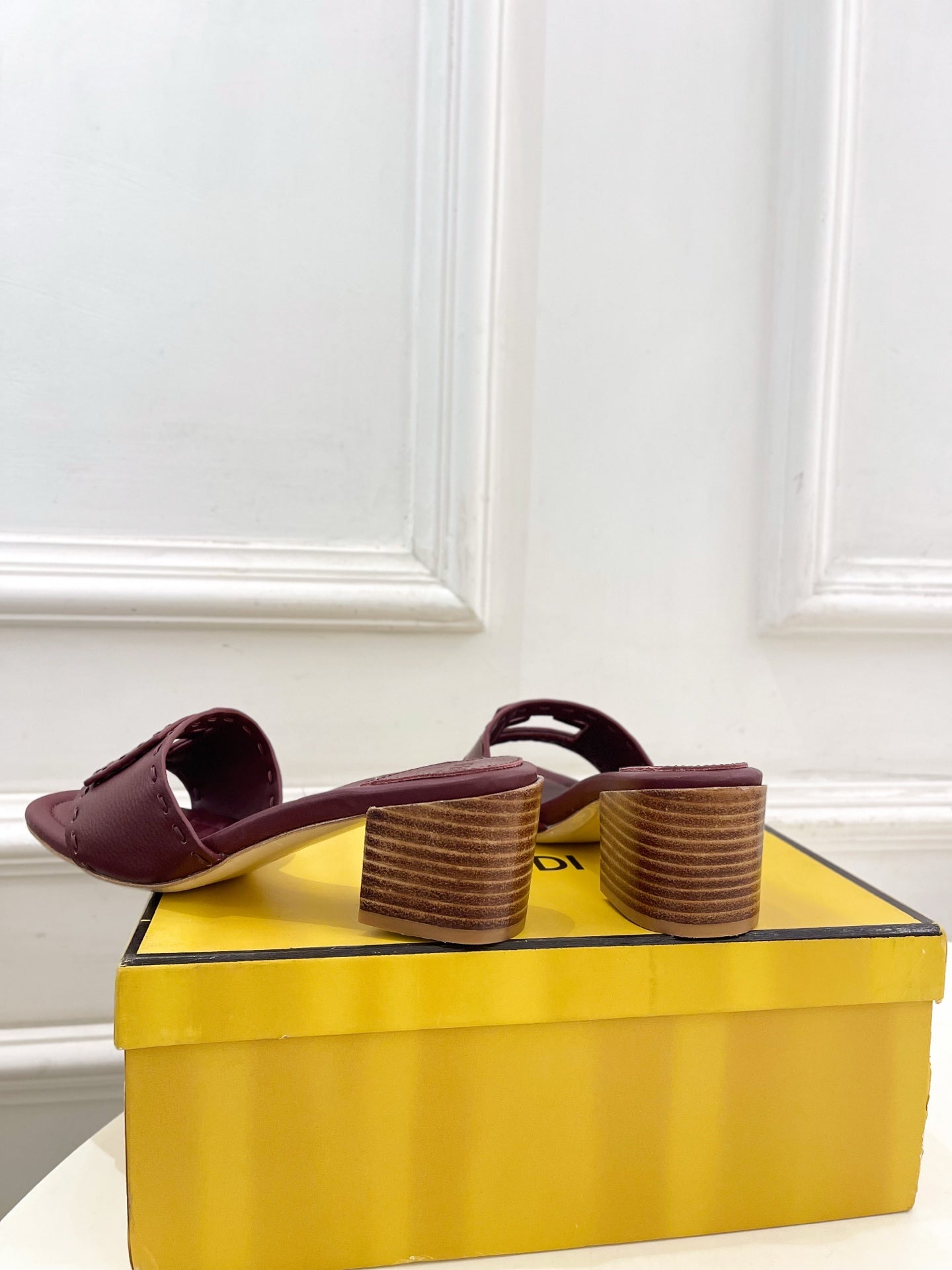 Fendi Cut-Out Chunky Heel Sandals – Spring/Summer Collection – 2026SS