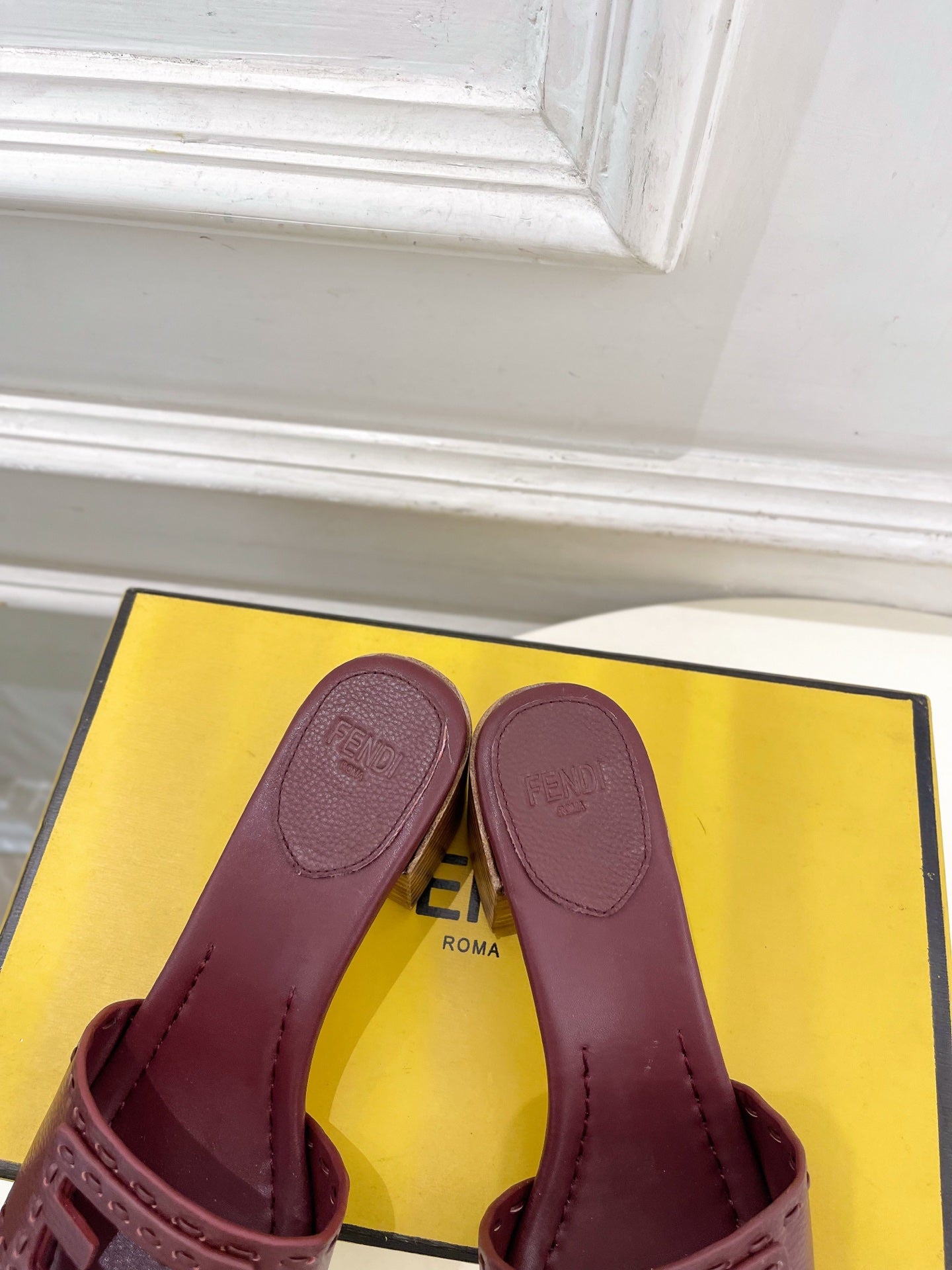 Fendi Cut-Out Chunky Heel Sandals – Spring/Summer Collection – 2026SS