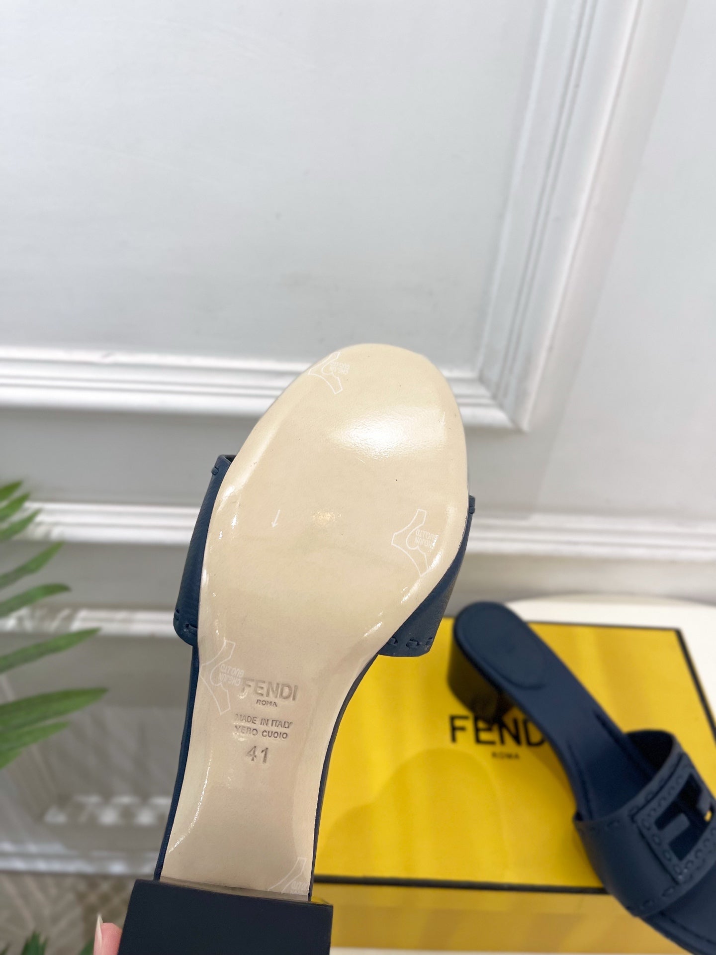 Fendi Cut-Out Chunky Heel Sandals – Spring/Summer Collection – 2026SS