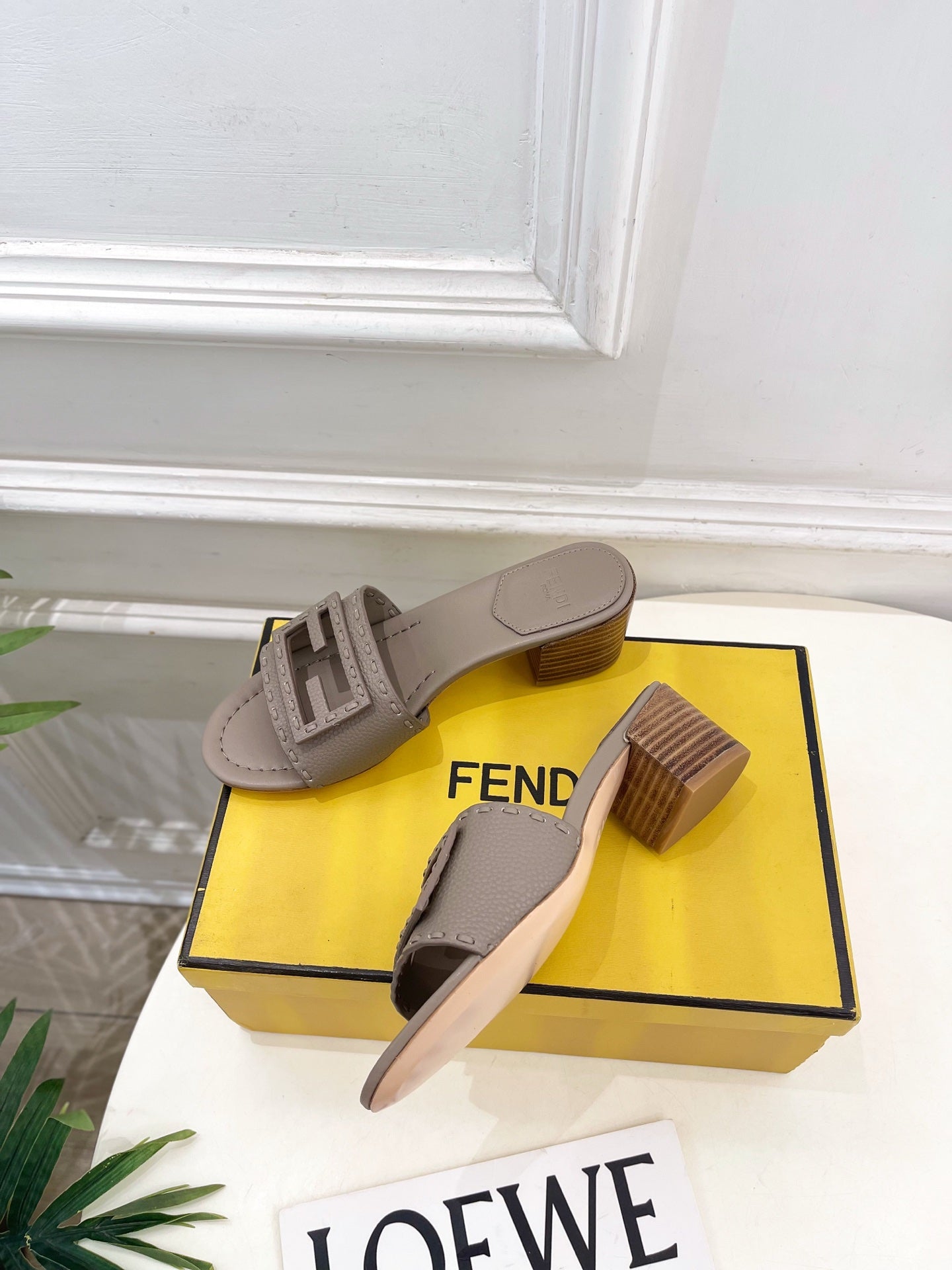 Fendi Cut-Out Chunky Heel Sandals – Spring/Summer Collection – 2026SS