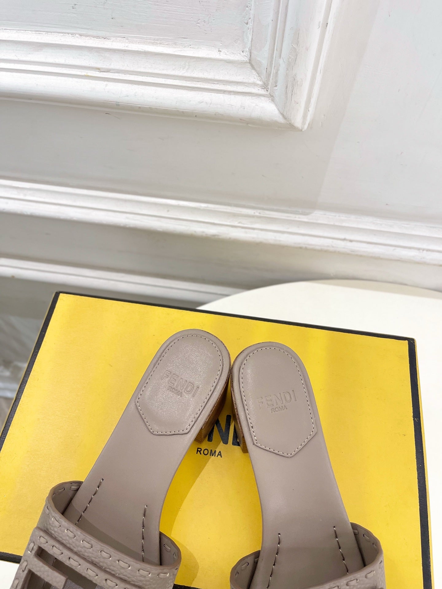 Fendi Cut-Out Chunky Heel Sandals – Spring/Summer Collection – 2026SS