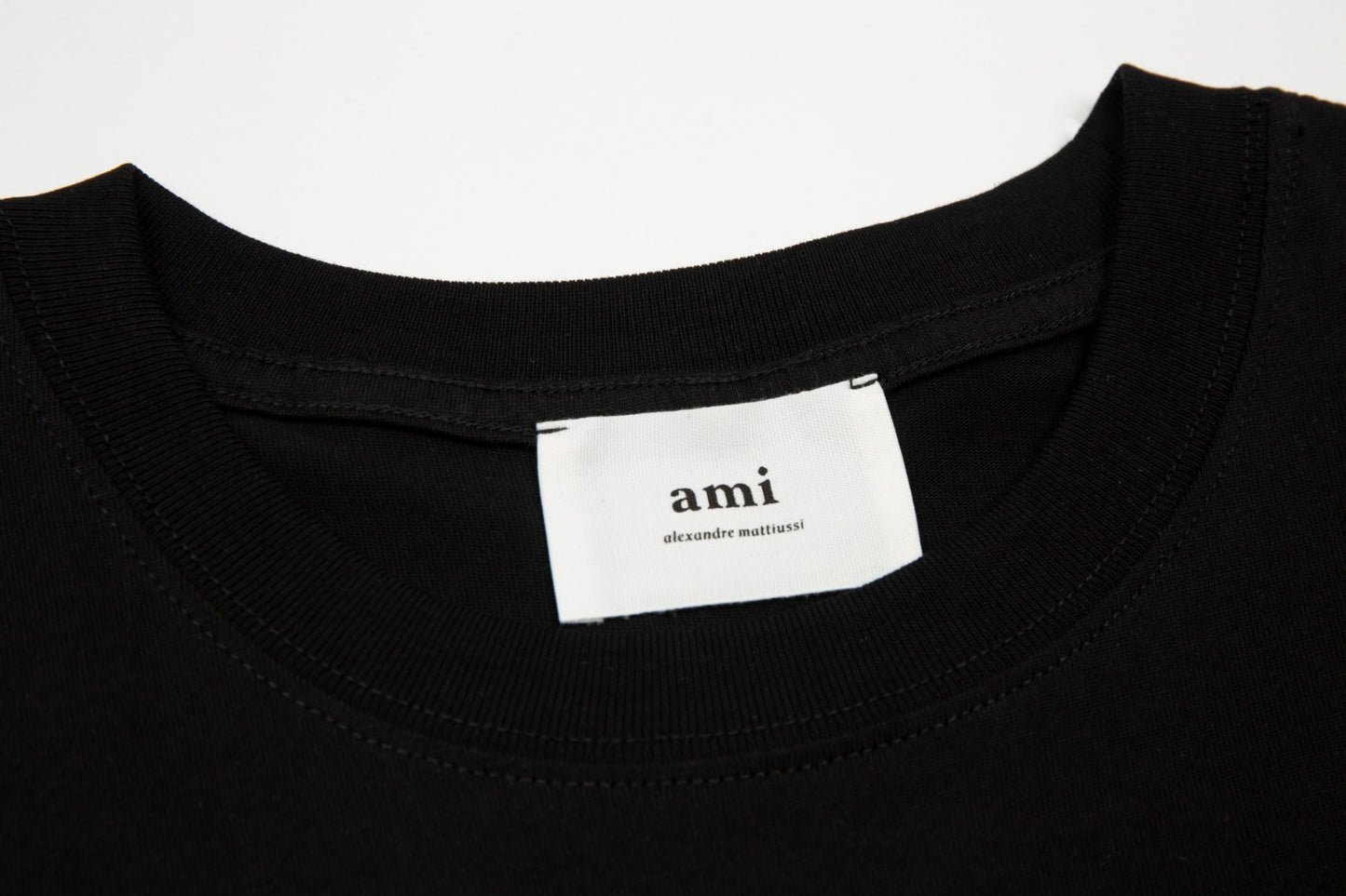 Ami Paris Classic Heart Embroidered Crewneck T-Shirt