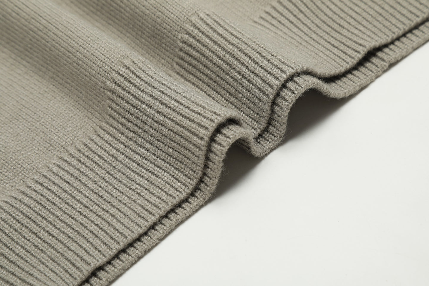 Fear of God Essentials Classic Polo Collar Sweater – 2024 Autumn Collection