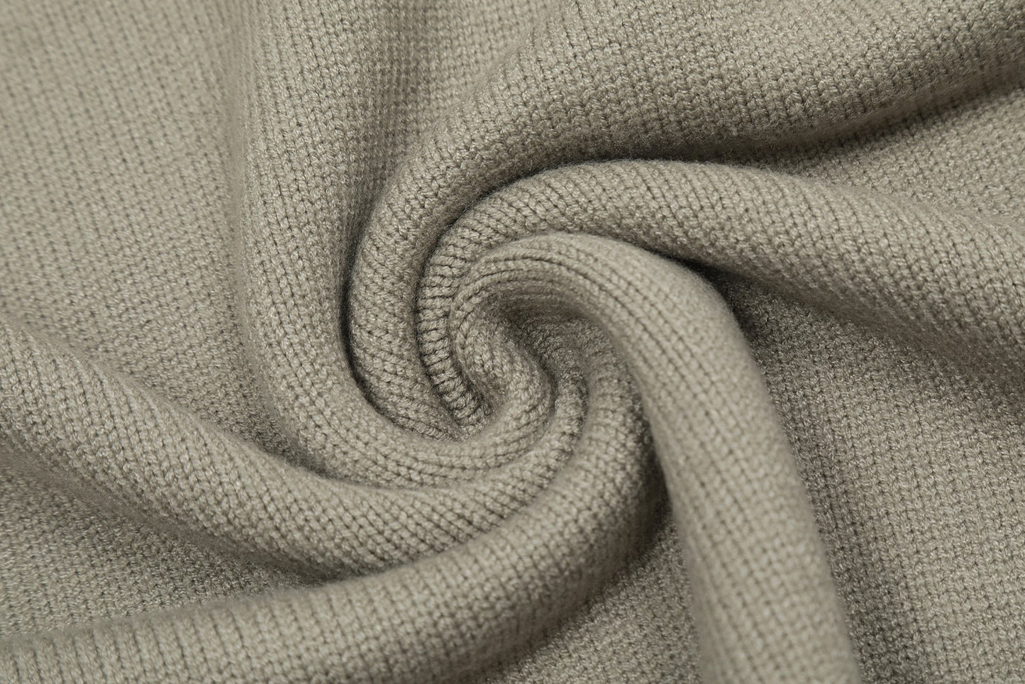Fear of God Essentials Classic Polo Collar Sweater – 2024 Autumn Collection