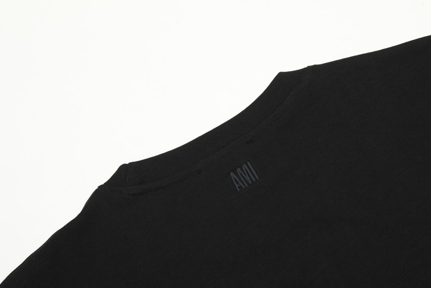 AMI Paris Classic Large Logo Embroidered Heart T-Shirt – 2025SS