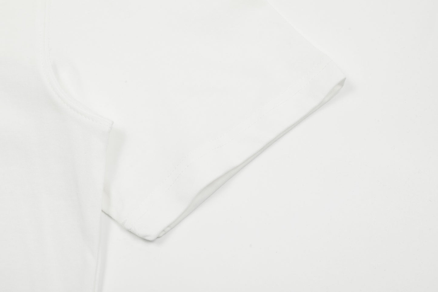 Ami Paris Classic Heart Embroidered T-Shirt – 2025SS