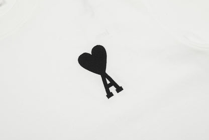 Ami Paris Classic Heart Embroidered T-Shirt – 2025SS