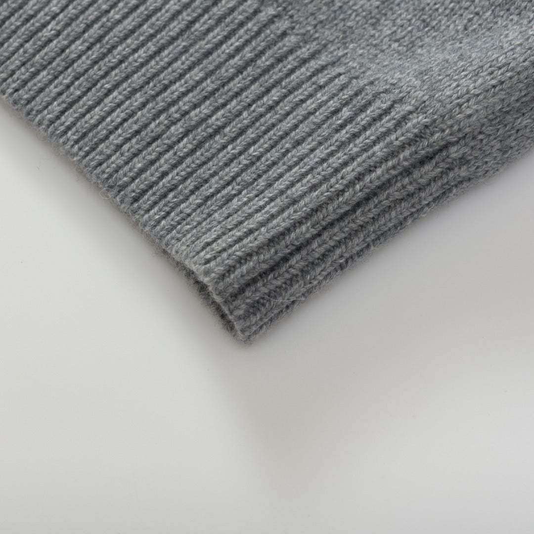 Burberry Equestrian Knight Logo Cashmere Blend Knit Sweater – 25SS