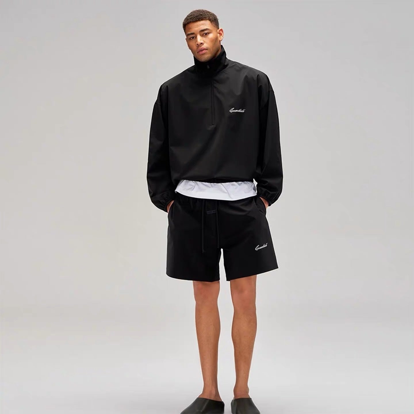 Fear of God ESSENTIALS Logo Half-Zip Windbreaker