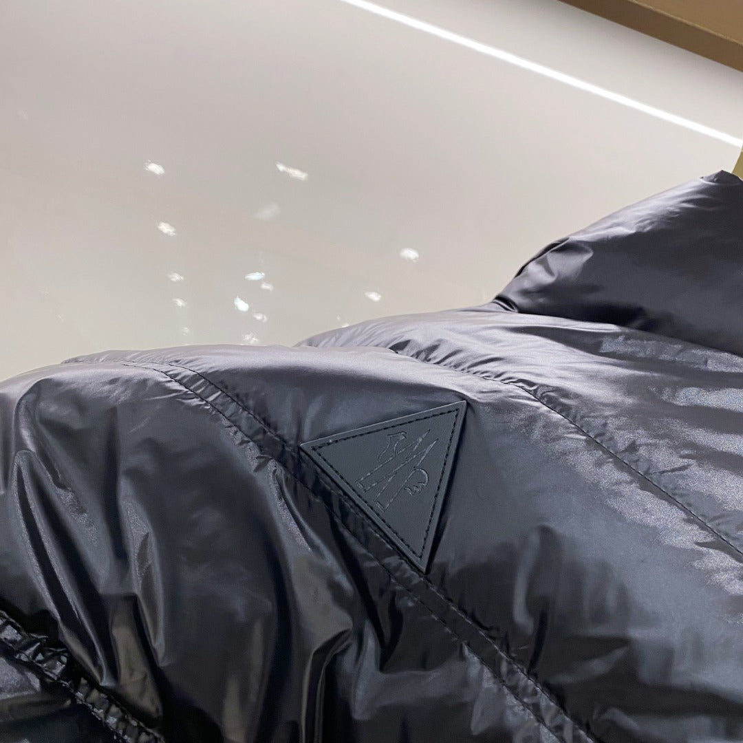 Moncler Goose Down Puffer Jacket – 2025FW