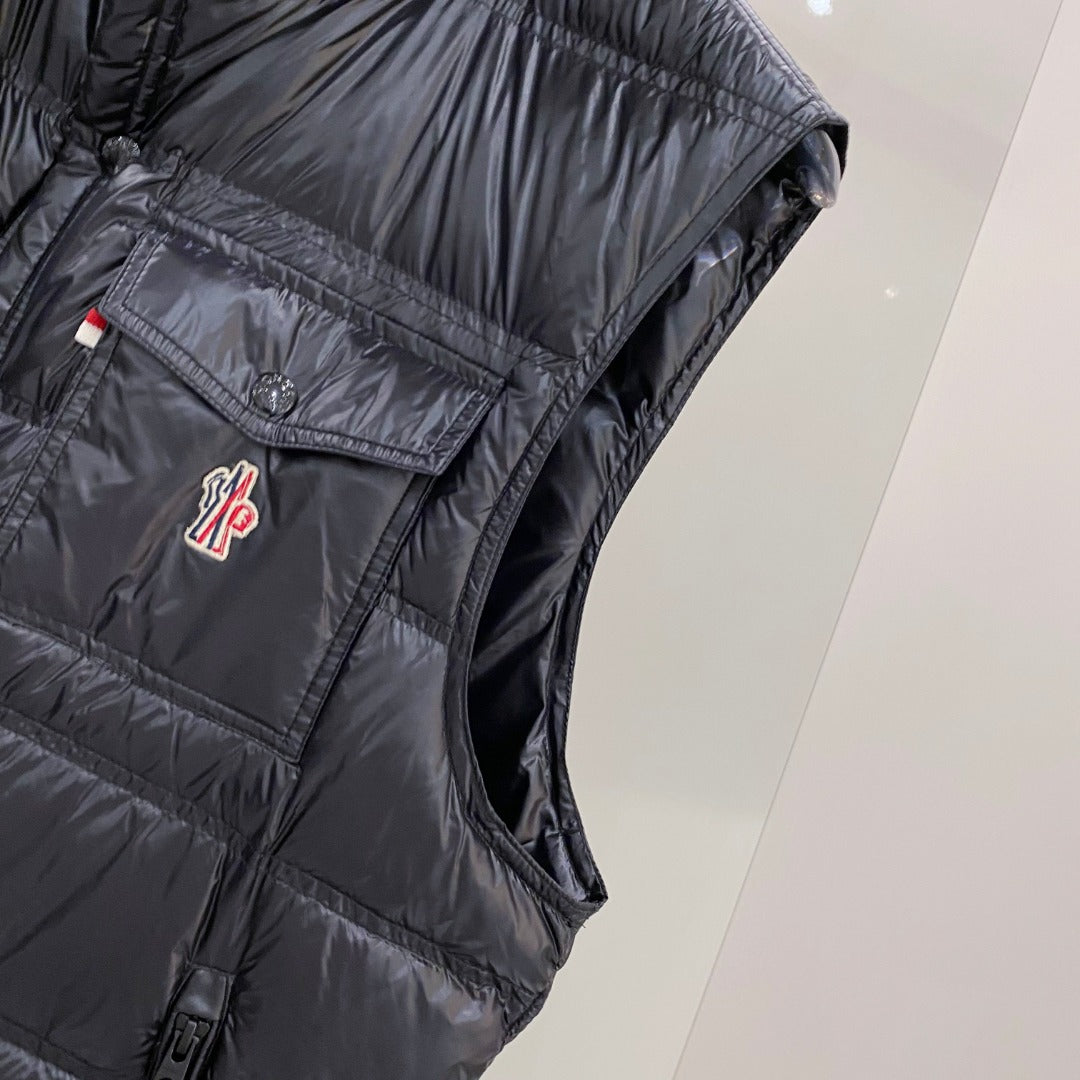 Moncler Goose Down Puffer Jacket – 2025FW